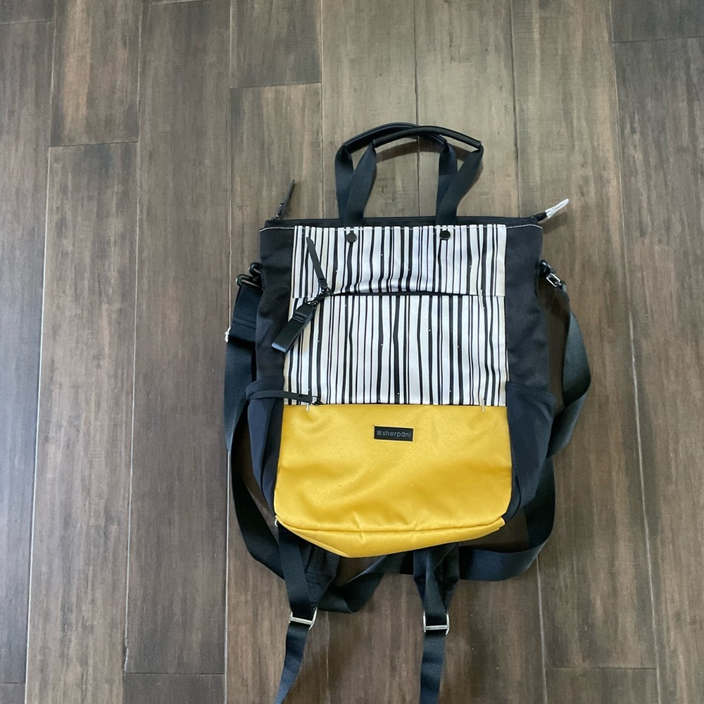 Sherpani Camden Womens Backpack Shoulder Convertible Color Block Striped